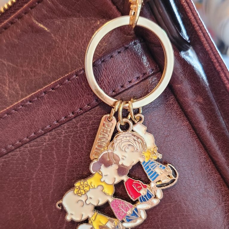 Vintage Snoopy & the Gang Keychain – Gold Tone, Enamel Finish