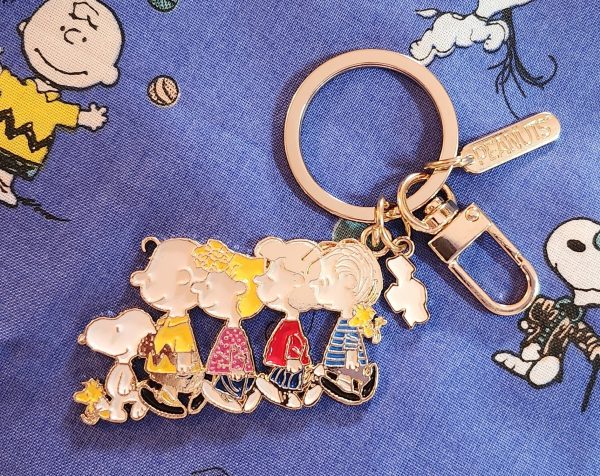 Vintage Snoopy & the Gang Keychain – Gold Tone, Enamel Finish