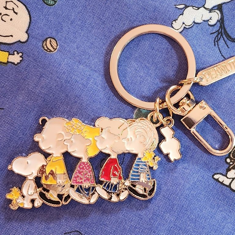 Vintage Snoopy & the Gang Keychain – Gold Tone, Enamel Finish