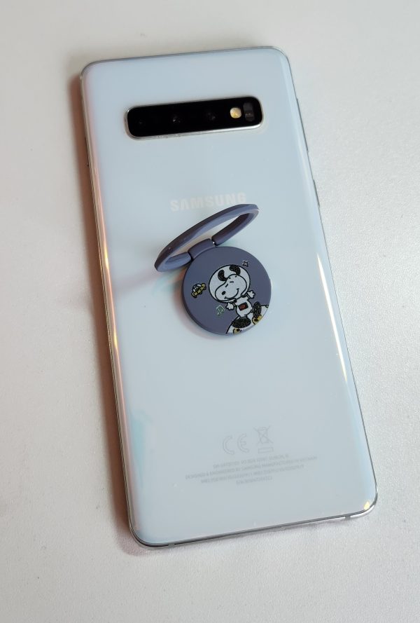 📱 Keep Your Phone Secure and Stylish with the Adorable Snoopy Phone Ring!