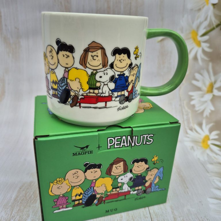 Peanuts Gang & Snoopy Mug
