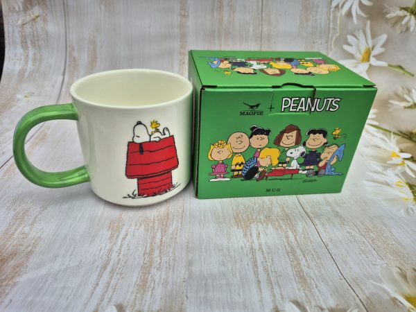 Peanuts Gang & Snoopy Mug - Image 3
