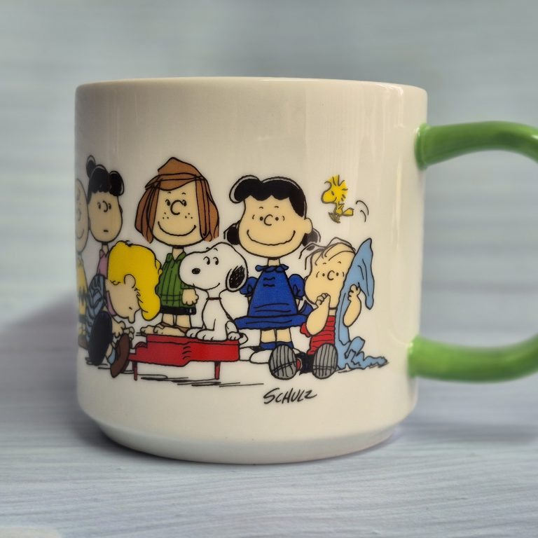 Peanuts Gang & Snoopy Mug