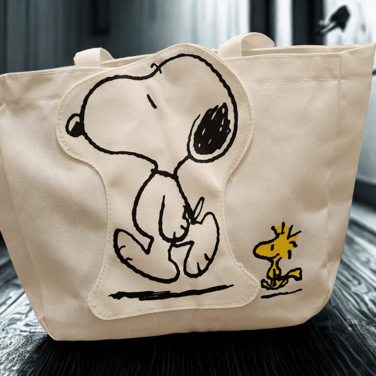 Cream Snoopy Tote Bag – Stylish, Spacious & Perfect for Everyday Adventures