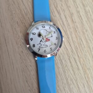 Snoopy Hugging Heart Watch – Easy Read Children’s / Small Wrist Watch