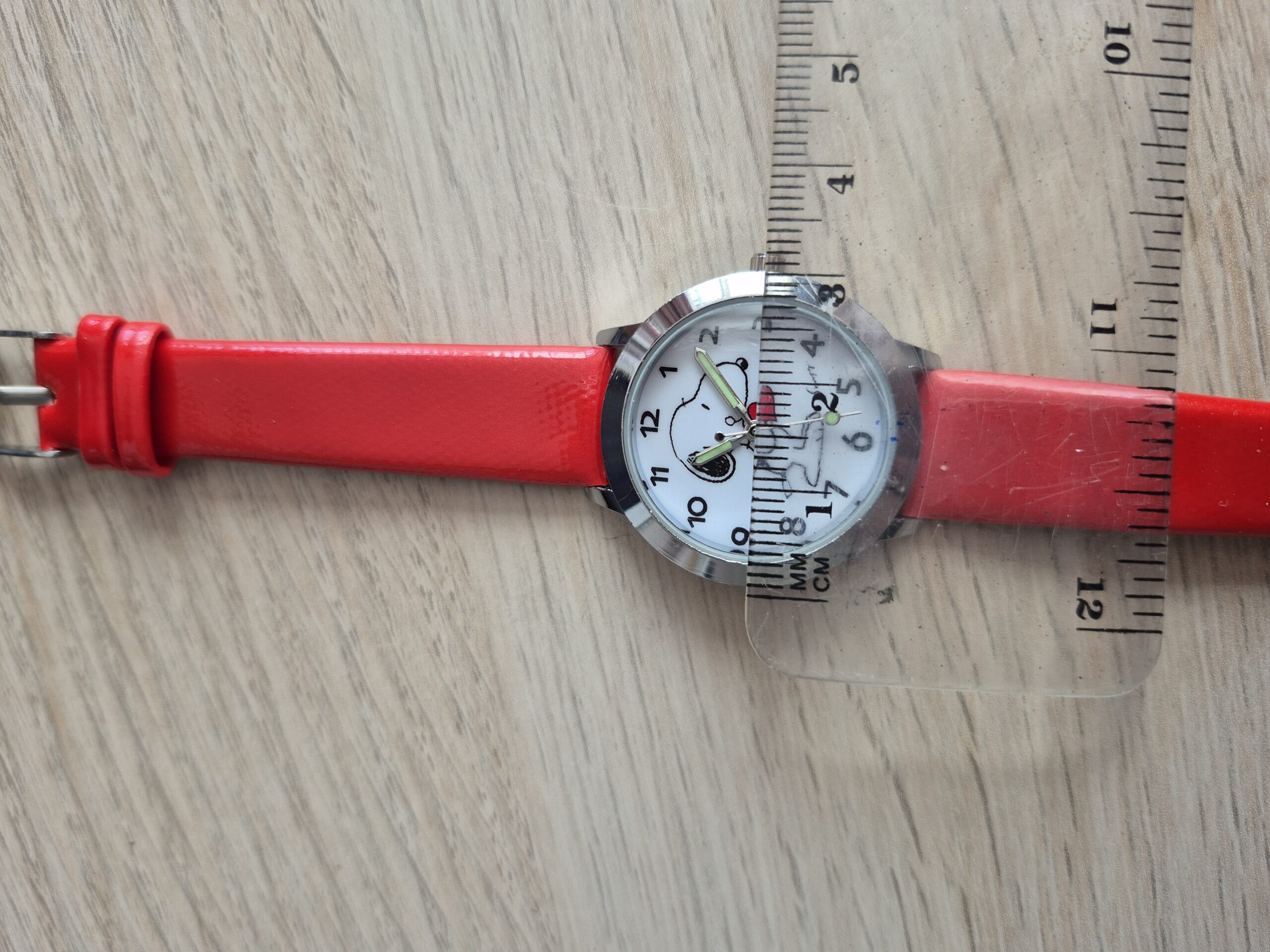 Snoopy Hugging Heart Watch – Easy Read Children’s / Small Wrist Watch - Image 3